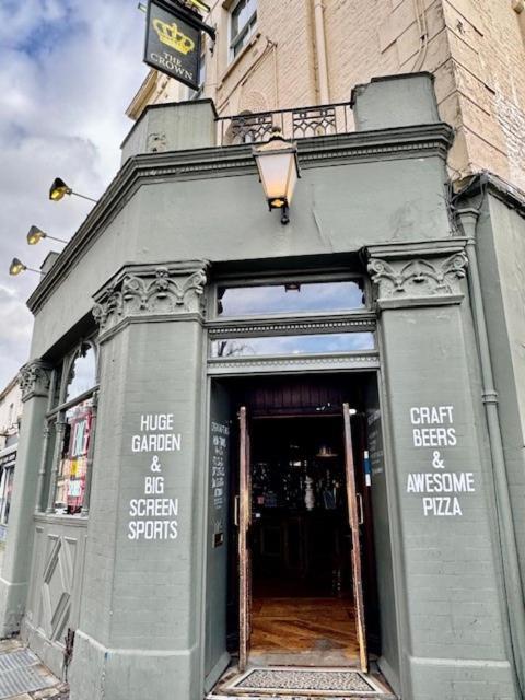 The Crown Rooms Londen Buitenkant foto